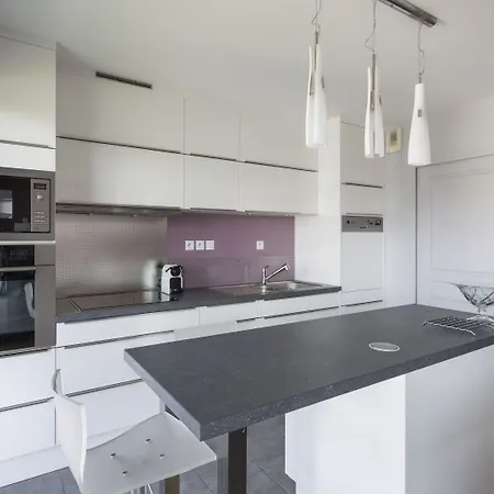 Le Reflet By Cocoonr Apartment